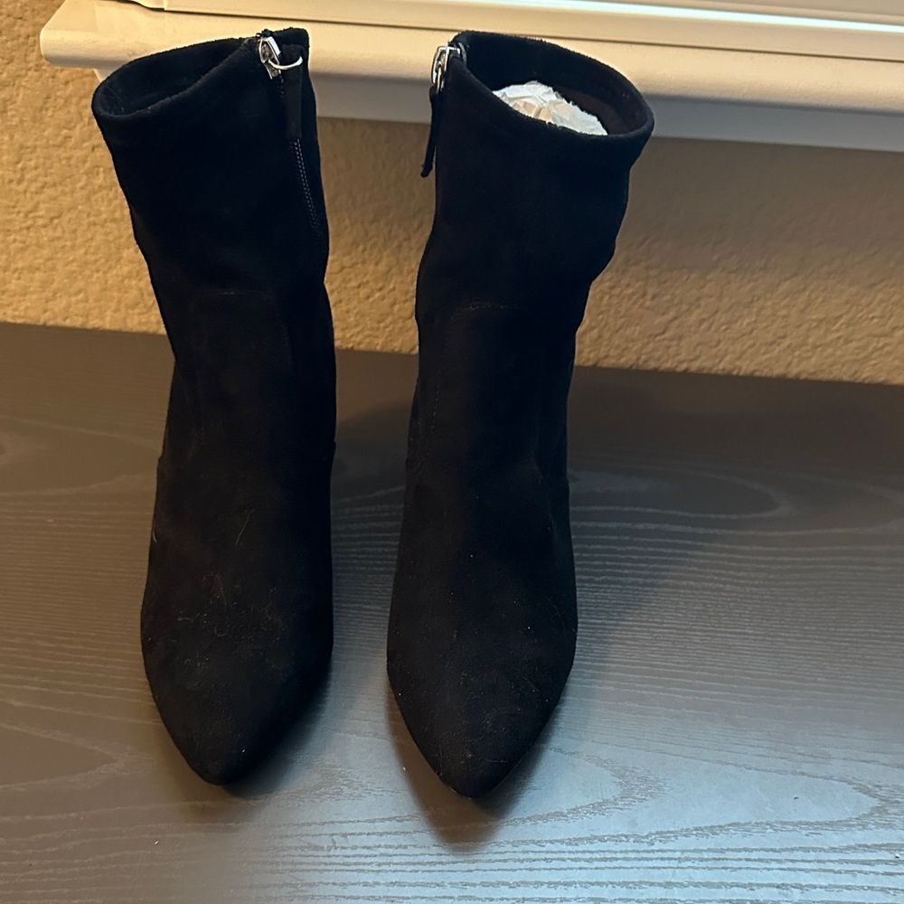 Elegant Black Suede like Women's Ankle Boots with Zipper, Size 7.5